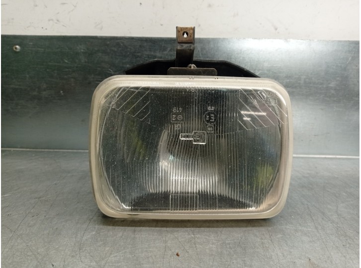 Recambio de faro derecho para renault rapid/express (f40) 1.1 referencia OEM IAM 7701031920 4 PUERTAS