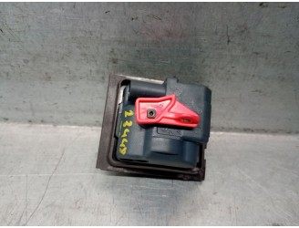 Recambio de cerradura puerta deposito combustible para mercedes-benz clase b (w246) 1.5 cdi cat referencia OEM IAM A0008202303 A