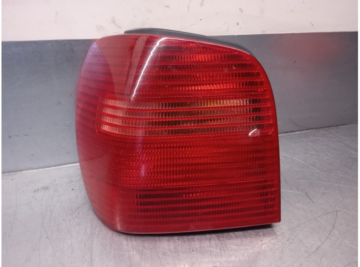 Recambio de piloto trasero izquierdo para volkswagen polo berlina (6n2) 1.4 16v referencia OEM IAM 6N0945257B  5 PUERTAS