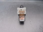 Replacement rear right window switch for Nissan Pulsar (C13) 1.5 turbodiesel CAT OEM IAM reference 254114CE0A 