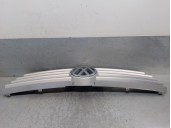Replacement front grille for Volkswagen Polo saloon (6N2) 1.4 OEM IAM reference 3B0853601A 