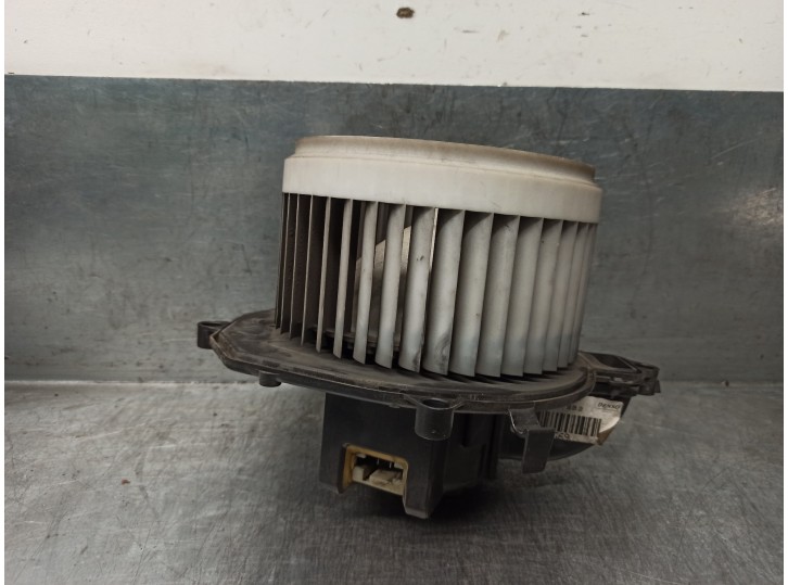 Recambio de motor calefaccion para peugeot partner kombi confort referencia OEM IAM 6441AR  