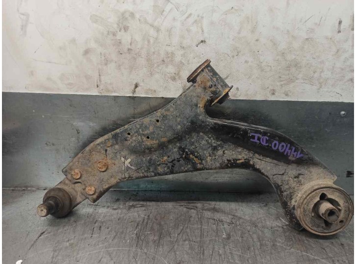 Replacement front left lower suspension arm for Jaguar X-Type 2.1 V6 24V CAT OEM IAM reference C2S20964 