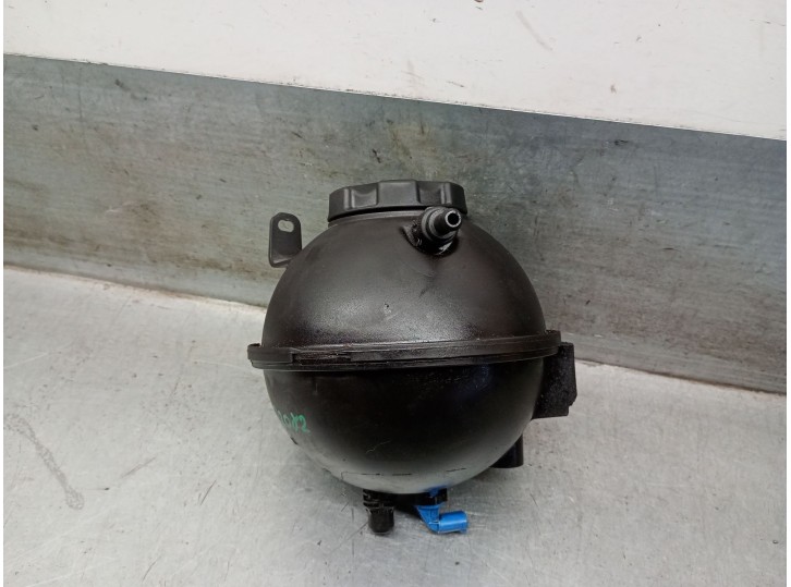 Recambio de deposito expansion para bmw x4 (f26) xdrive 20 d referencia OEM IAM 17138616418 17138616418 