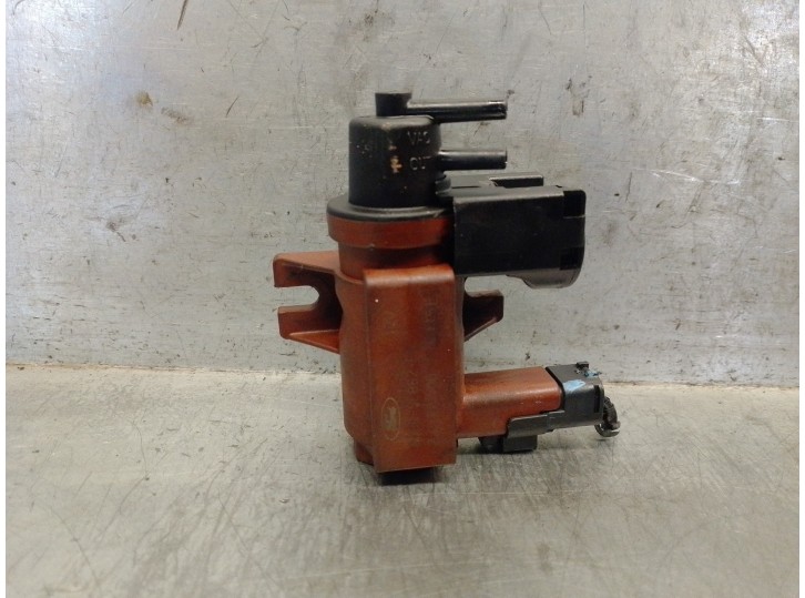 Recambio de electrovalvula vacio para volvo s40 berlina 2.0 diesel cat referencia OEM IAM 6G9Q9E882CA 70177100 PIERBURG