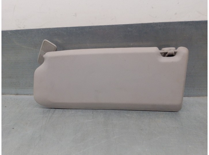 Recambio de parasol derecho para volvo s40 berlina 2.0 diesel cat referencia OEM IAM 30715634 