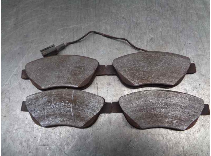 Replacement brake pads for Fiat Multipla New (186) 1.9 JTD Dynamic OEM IAM reference 969515 