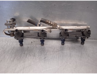 Recambio de rampa inyectora para audi a4 avant (b5) 1.8 20v turbo referencia OEM IAM 06B133681  BOSCH