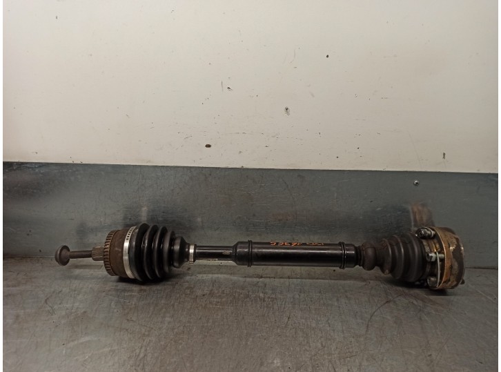 Recambio de transmision delantera derecha para audi a4 avant (b5) 1.8 20v turbo referencia OEM IAM 8D0407272AQ 