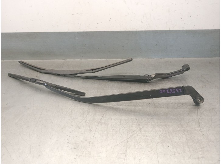 Recambio de brazo limpia delantero derecho para lexus ct (zwa10_) 200h (zwa10_) referencia OEM IAM 8521176030 8521176030 