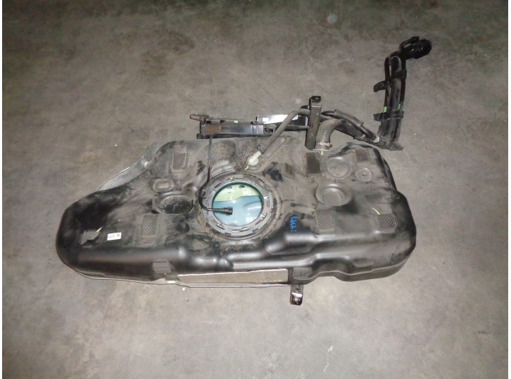 Recambio de deposito combustible para kia xceed 1.4 tgdi cat referencia OEM IAM 31150G4000 