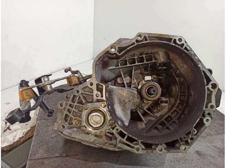 Recambio de caja cambios para opel vectra b berlina 2.0 dti referencia OEM IAM W374 I03692 F18