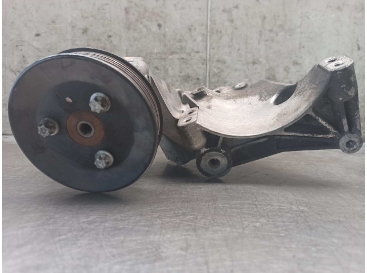 Recambio de bomba servodireccion para opel vectra b berlina 2.0 dti referencia OEM IAM 7612955101 