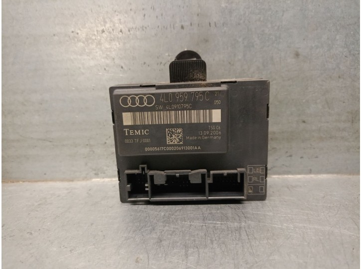 Replacement central locking control unit for Audi Q7 (4LB) 3.0 TDI Quattro OEM IAM reference 4L0959795C 0033TFJ0001