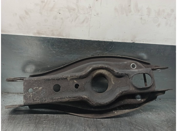 Recambio de brazo suspension inferior trasero izquierdo para bmw serie 3 berlina (e90) 335d referencia OEM IAM 33326772899  
