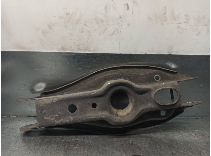 Replacement rear lower right suspension arm for BMW 3 Series Berlina (E90) 335d OEM IAM reference 33326772899 