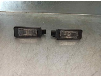 Recambio de piloto matricula para peugeot 208 1.6 e-hdi fap referencia OEM IAM 9682403680 