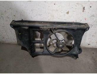 Recambio de calandra delantera de radiador para peugeot 206 berlina 1.9 diesel referencia OEM IAM 7104G7 7104G7 