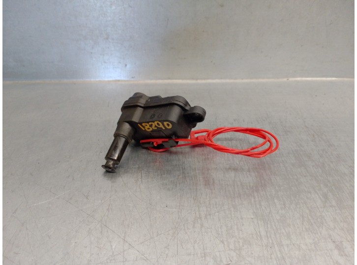 Recambio de motor tapa deposito combustible para audi a6 berlina (4gc) 3.0 v6 24v tdi referencia OEM IAM 4L0862153D 