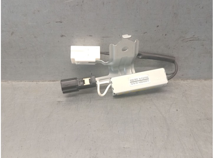 Recambio de antena para lexus ct (zwa10_) 200h (zwa10_) referencia OEM IAM 86300 