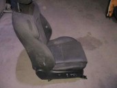 Recambio de asiento delantero derecho para lexus is 200 (ds2/is2) d-cat referencia OEM IAM 7110053731C6 CUERO Y TELA NEGRA 4PUER