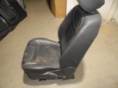 Recambio de asiento delantero derecho para renault koleos 2.0 dci diesel fap referencia OEM IAM 3697606 CUERO Y TEL ANEGRA 5 PUE