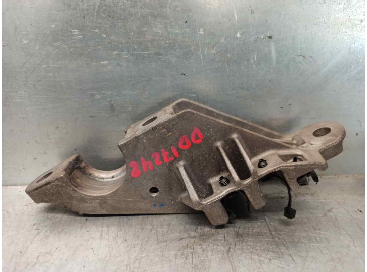 Replacement engine mount for BMW 5 Series saloon (G30) 2.0 16V turbodiesel OEM IAM reference 31356884012 