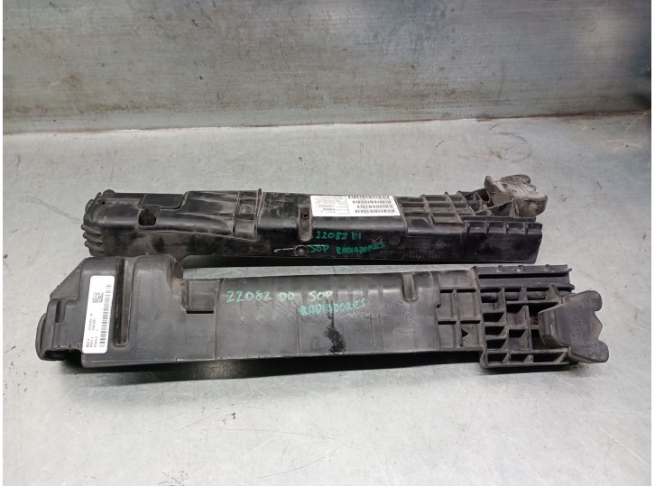 Recambio de soporte radiadores para bmw x4 (f26) xdrive 20 d referencia OEM IAM 17117593839  