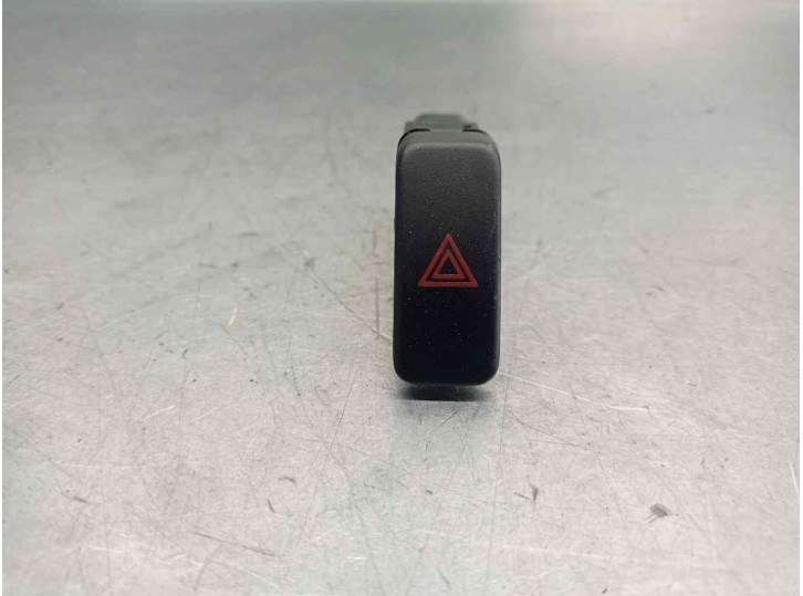 Recambio de warning para mazda 323 berlina f/s (bj) 2.0 turbodiesel referencia OEM IAM 153132 