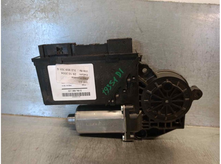 Recambio de motor elevalunas delantero izquierdo para volkswagen touareg (7la) 2.5 tdi referencia OEM IAM 3D1959793E 70 PINES 5 