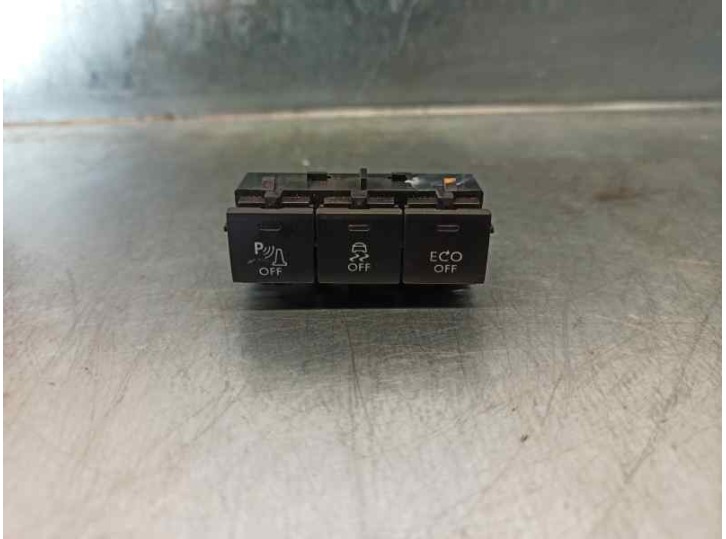 Recambio de mandos salpicadero para peugeot 208 1.6 e-hdi fap referencia OEM IAM 967501052D  