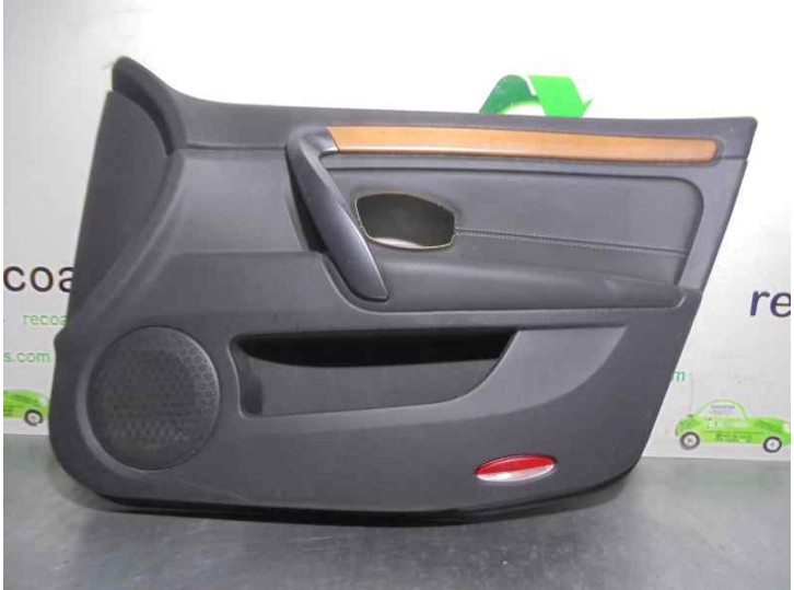 Recambio de guarnecido puerta delantera derecha para renault laguna iii kte3/ kte30e 3.0 referencia OEM IAM 809009576R  