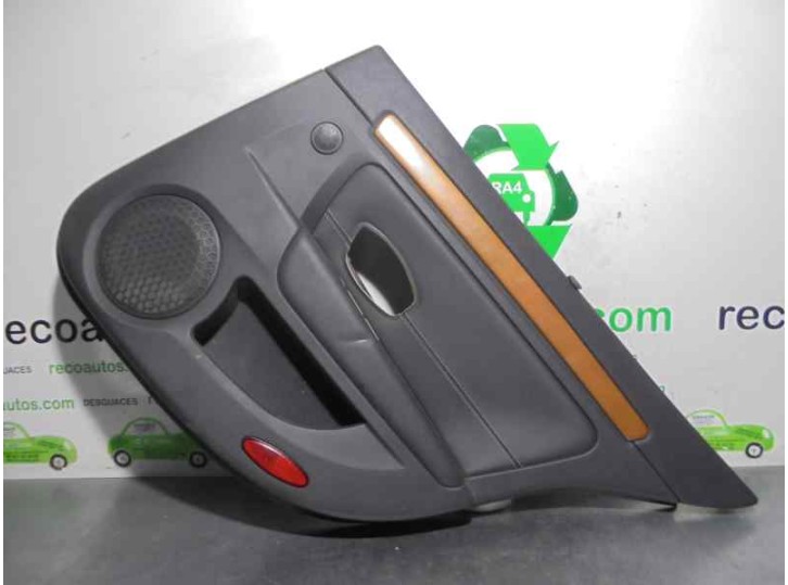 Recambio de guarnecido puerta trasera derecha para renault laguna iii kte3/ kte30e 3.0 referencia OEM IAM 829A00914R  