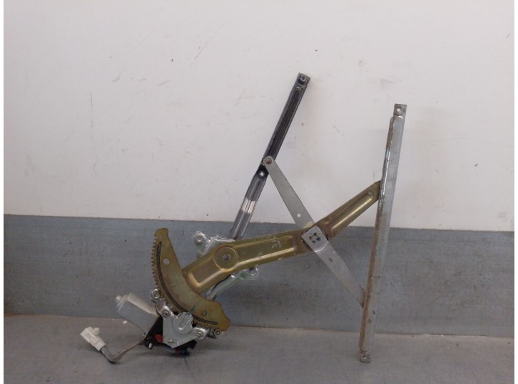 Recambio de elevalunas delantero izquierdo para toyota corolla compact (_e11_) 1.4 (zze111_) referencia OEM IAM 6982012560 69820