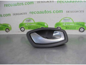 Recambio de maneta interior delantera derecha para renault laguna iii kte3/ kte30e 3.0 referencia OEM IAM 806700005R  