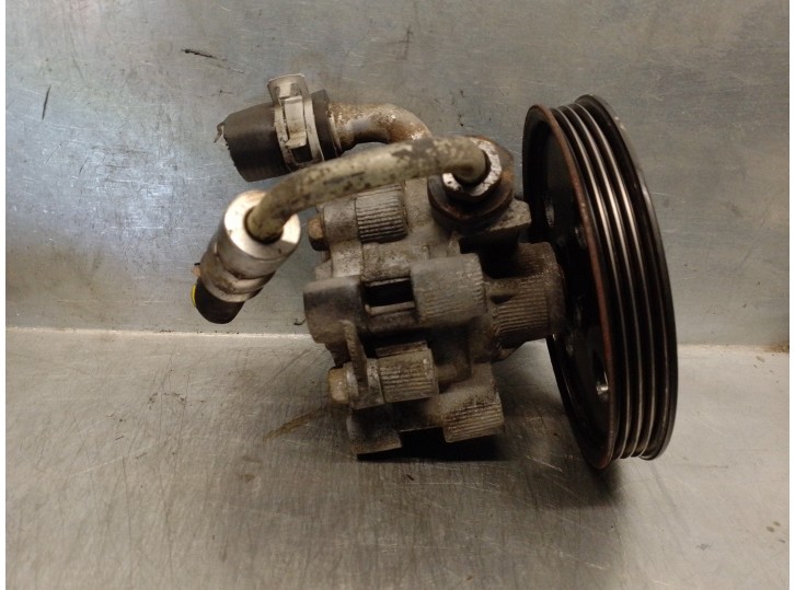 Replacement power steering pump for Chrysler Voyager (RG) 2.5 CRD CAT OEM IAM reference 4743974AB W05 