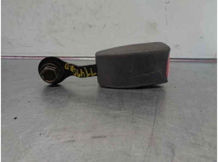 Recambio de enganche cinturon para mazda premacy (cp) 2.0 turbodiesel cat referencia OEM IAM CB015768069 