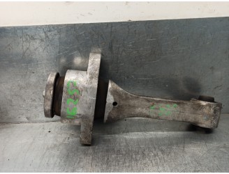 Replacement rear engine mount for Kia Sportage Drive 4x2 OEM IAM reference 219592S000 