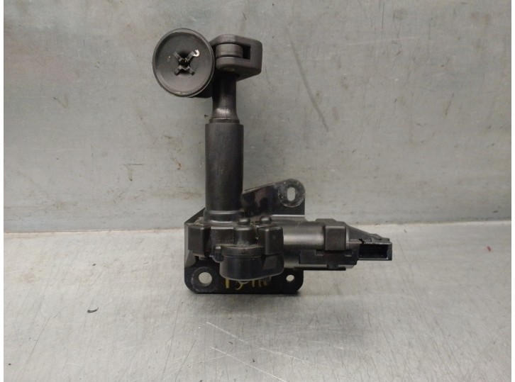 Recambio de motor regulacion ventana para chrysler voyager (rg) 2.5 crd cat referencia OEM IAM 04717606AB  