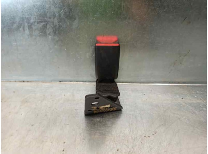 Recambio de enganche cinturon para peugeot 208 1.6 e-hdi fap referencia OEM IAM 32811AEU  