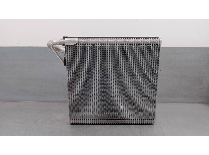 Recambio de evaporador aire acondicionado para volkswagen tiguan 2.0 tdi referencia OEM IAM 5Q2816100A  