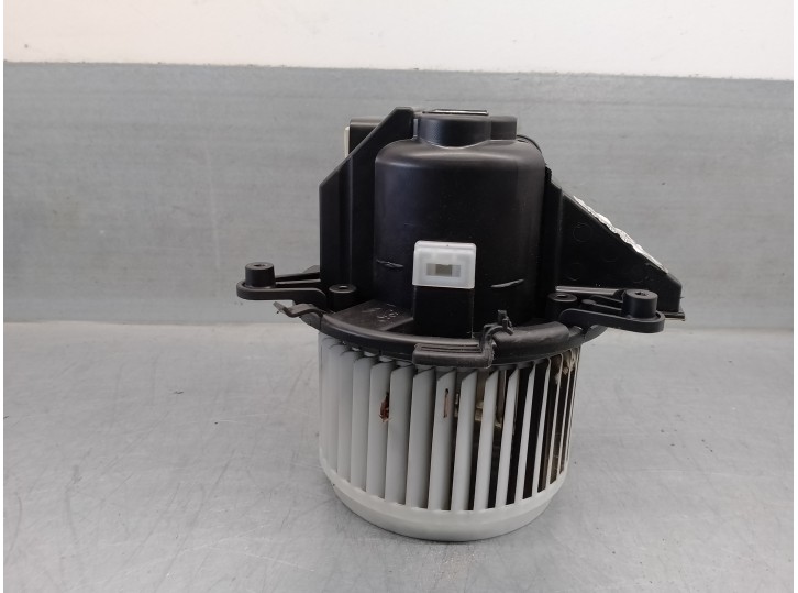 Recambio de motor calefaccion para peugeot expert furgón pro standard referencia OEM IAM 1617062780  DENSO