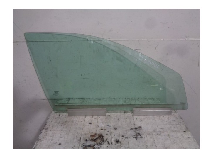 Recambio de luna delantera derecha para volvo s60 berlina 2.4 cat referencia OEM IAM 30753470  