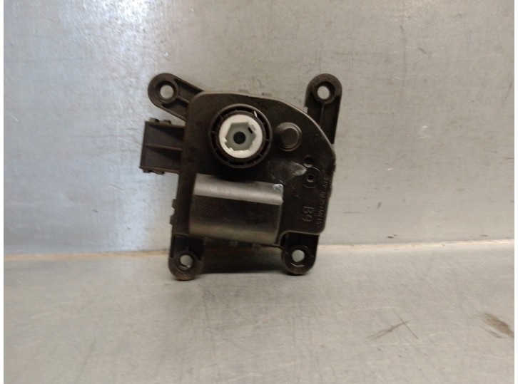 Recambio de motor calefaccion para hyundai kona 1.0 tgdi cat referencia OEM IAM H400730881 DE TRAMPILLA 