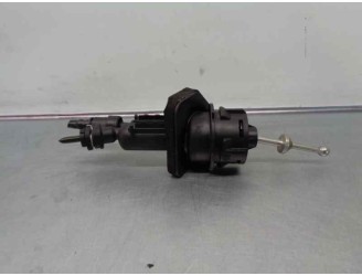 Recambio de bomba embrague para ford focus lim. 1.6 tdci cat referencia OEM IAM BV517A543AA  