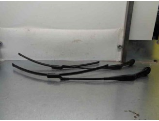Replacement front right wiper arm for Ford Focus Lim. 1.6 TDCi CAT OEM IAM reference 