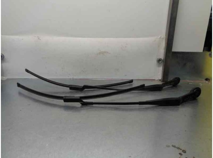 Replacement front right wiper arm for Ford Focus Lim. 1.6 TDCi CAT OEM IAM reference 