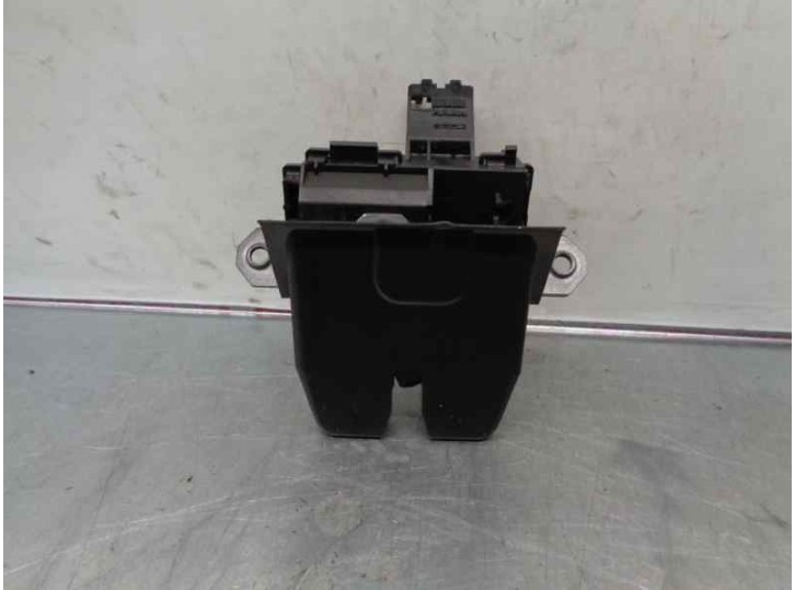 Recambio de cerradura maletero / porton para ford focus lim. 1.6 tdci cat referencia OEM IAM 8M51P442066DB 4 PINES 5 PUERTAS