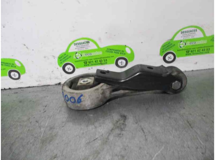 Replacement right engine mount for Seat Cordoba saloon (6L2) 1.9 TDI OEM IAM reference 6Q0199185R 