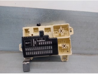 Recambio de caja reles / fusibles para jaguar s-type 2.7 v6 diesel cat referencia OEM IAM 6R8T14A067AA  